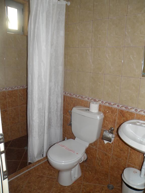 Макао Семеен Хотел Hotel Равда Екстериор снимка